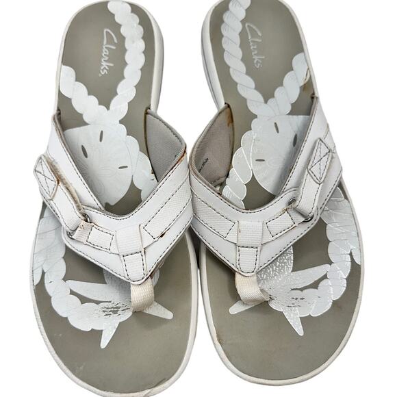 Clark's faux leather flip flops women's size 9 white adjustable - Picture 1 of 6